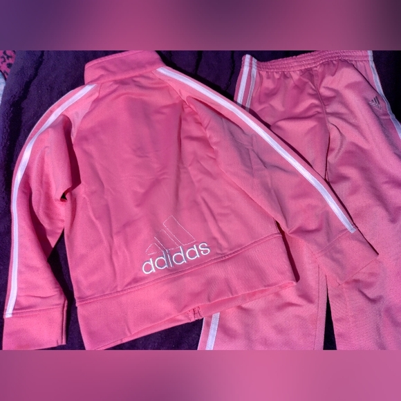 Adidas Tracksuit size 6 - Picture 4 of 4
